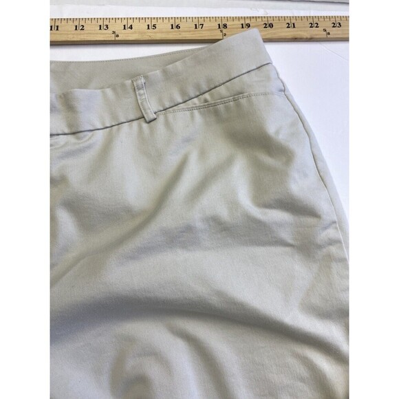 Dockers Women’s Khaki Chino Capri Pants Size 20W‎ Zipper Pockets Pre Owned - Picture 5 of 16